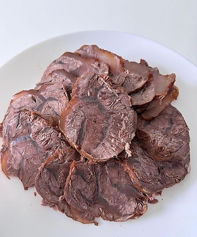 Тушёная говяжья голяшка усян — вкусно, просто и ароматно