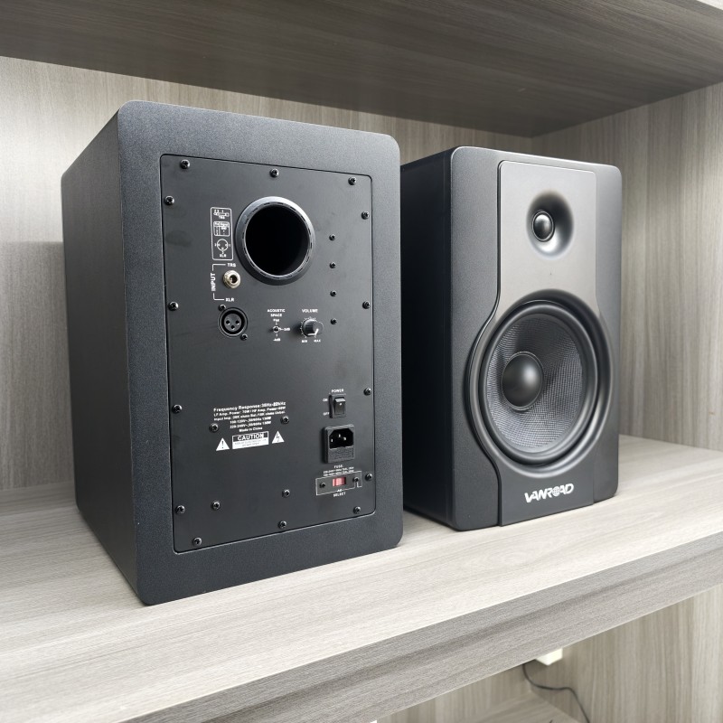 Профессиональная 8-дюймовая активная мониторная акустика