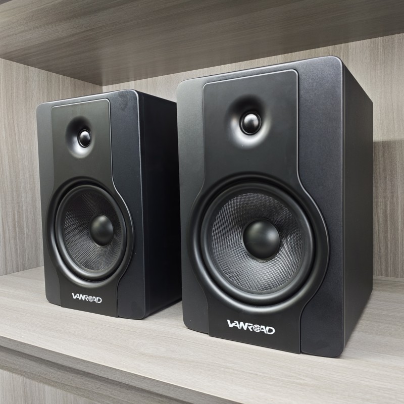 Профессиональная 8-дюймовая активная мониторная акустика