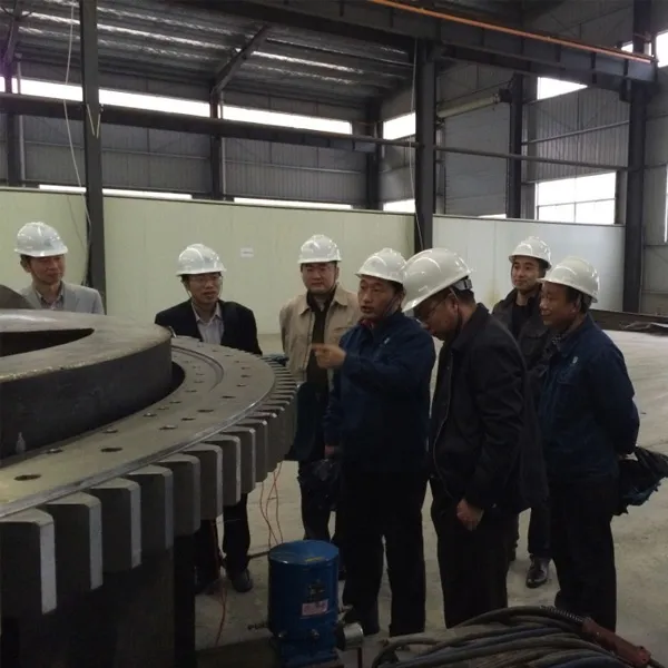 Тепло приветствуем господина Ху, владельца проекта Казахстан-ПК, и его делегацию, посещающую нашу компанию