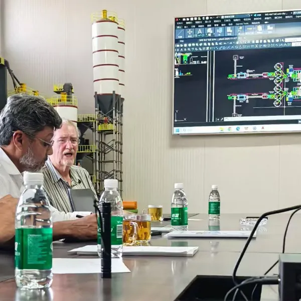 Южноафриканские клиенты посещают ООО Чжэнчжоу Гохэн Машиностроительная Компания