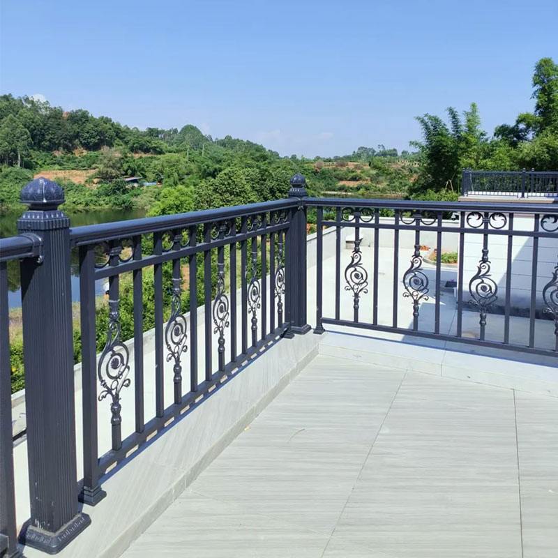 Balcony railings