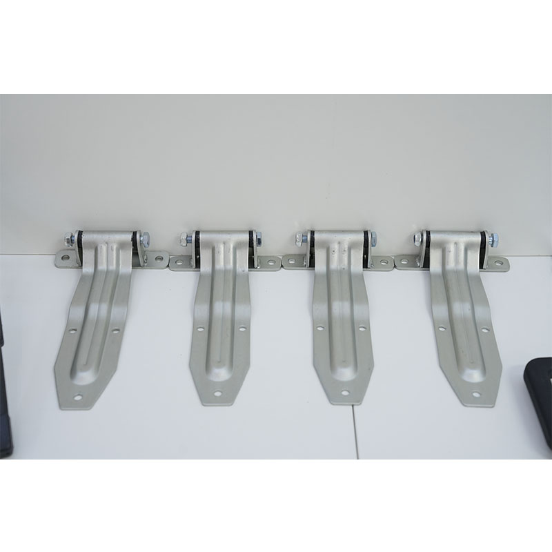 Заявка на замок для двери прицепа с фиксатором и петлями