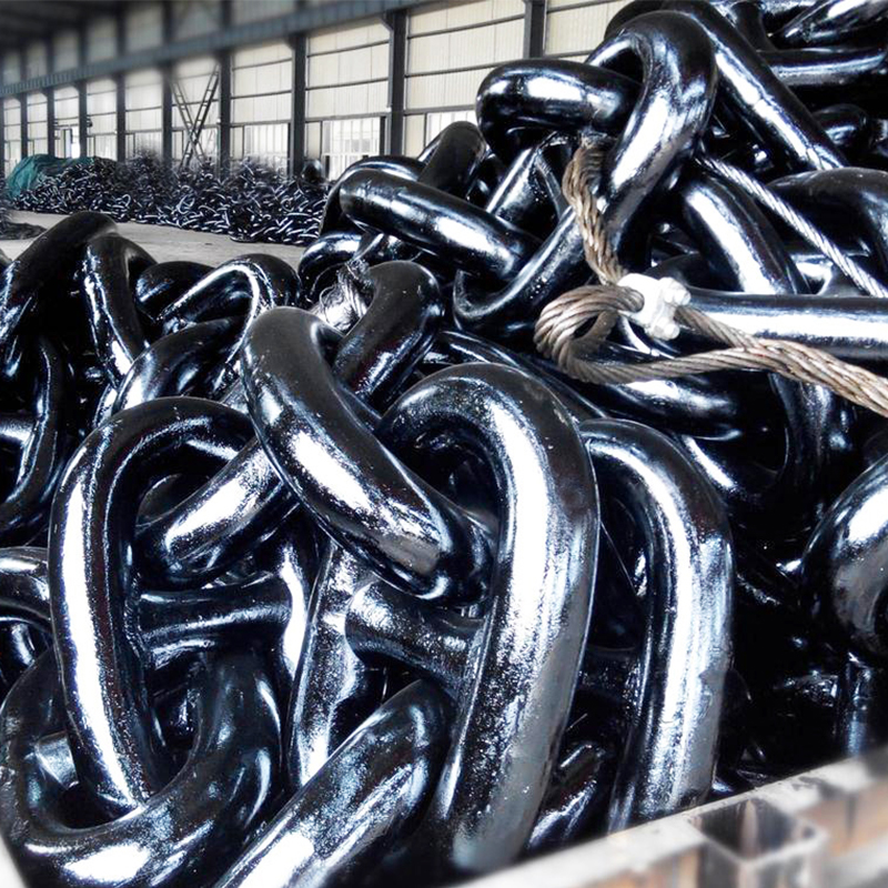 Якорная цепь с черным лакокрасочным покрытием с распорками
