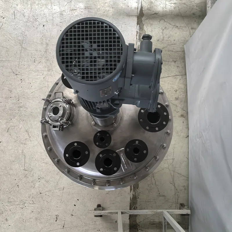 Резервуар с напыленным внутренним покрытием