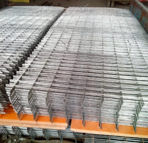 Оцинкованная сварная сетка 2026: цены от завода, ГОСТ и размеры