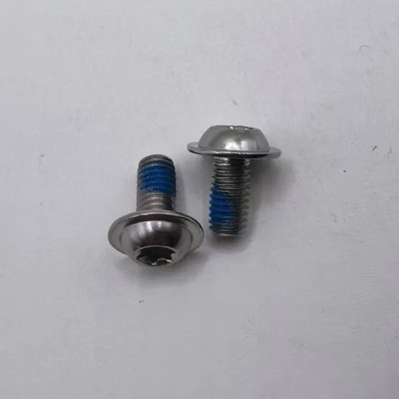 Винт машинный с полукруглой головкой, шлицем Torx, шайбой и покрытием Nylok