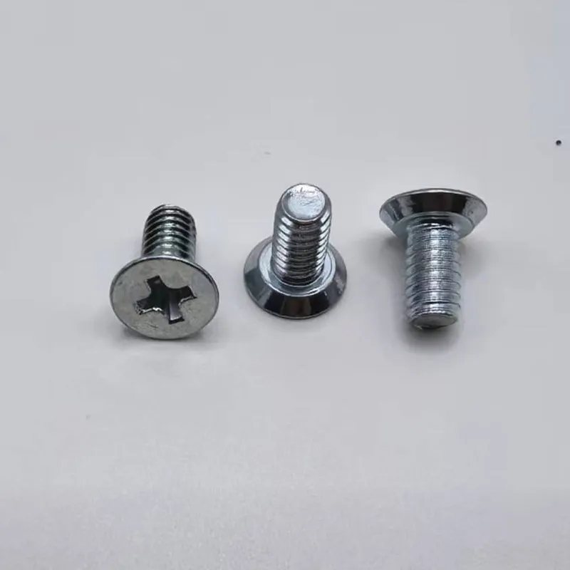 Винт машинный с потайной головкой, крестообразным шлицем и плоским концом