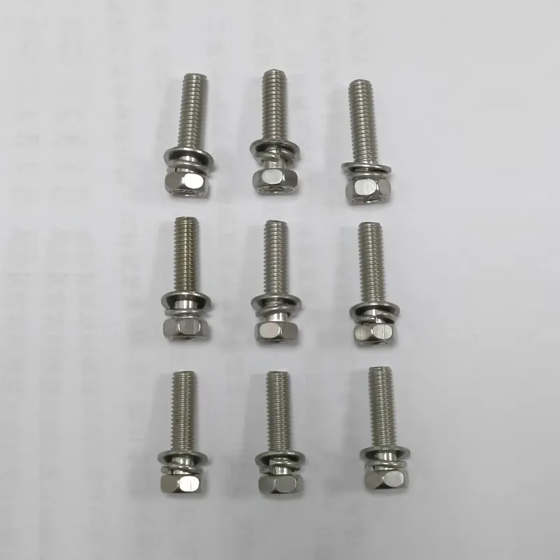 Комбинированный винт с крестообразным шлицем, шестигранной головкой, вогнутой шайбой и плоской пружинной шайбой