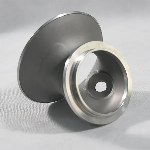 Впускной/выпускной конус