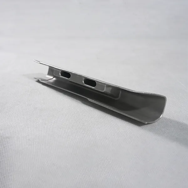 Вставка дверной петли автомобиля