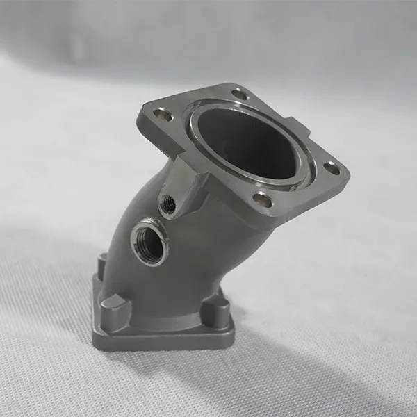 Соединительный патрубок автомобильного двигателя 2