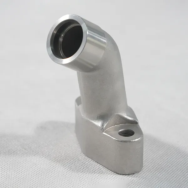 Соединительный патрубок автомобильного двигателя 2