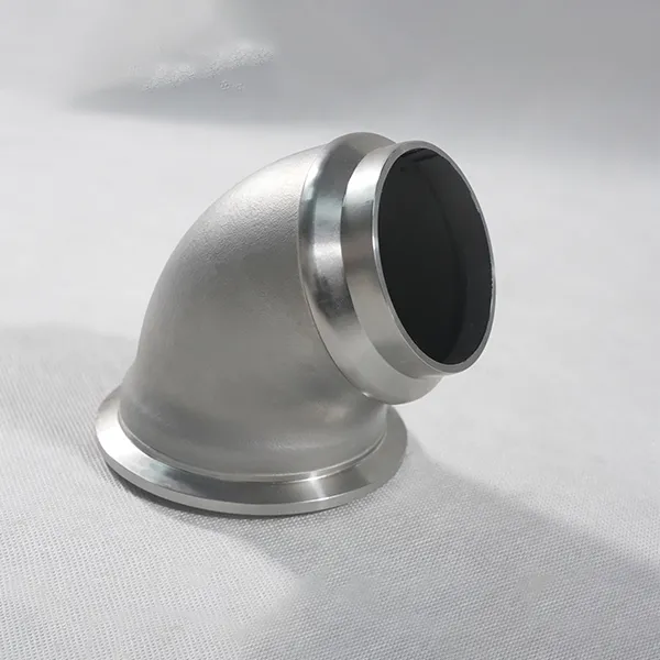 Соединительный патрубок автомобильного двигателя