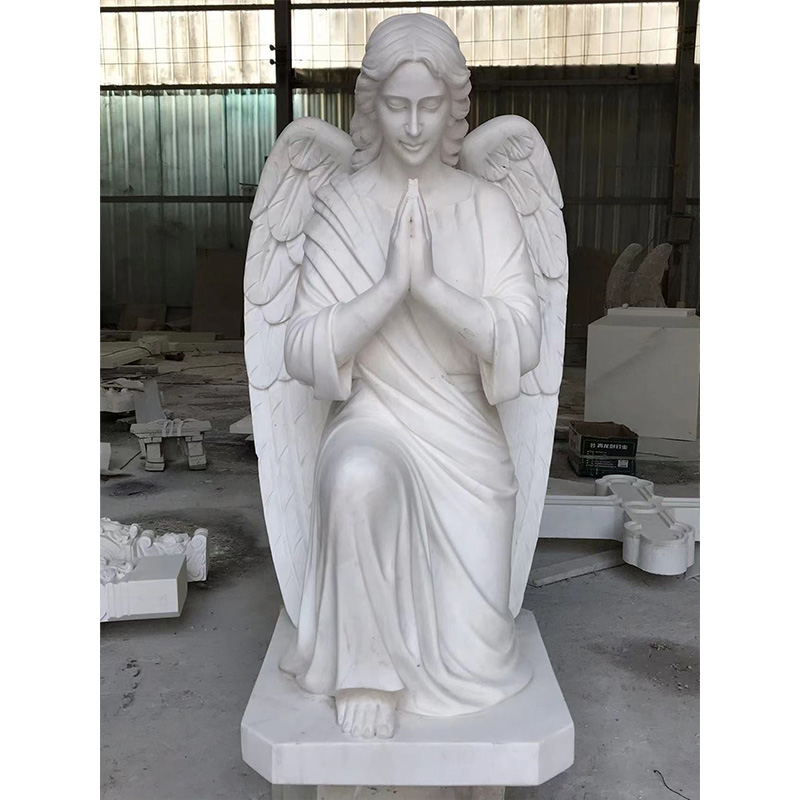 Scultura in marmo personalizzata di un angelo in preghiera