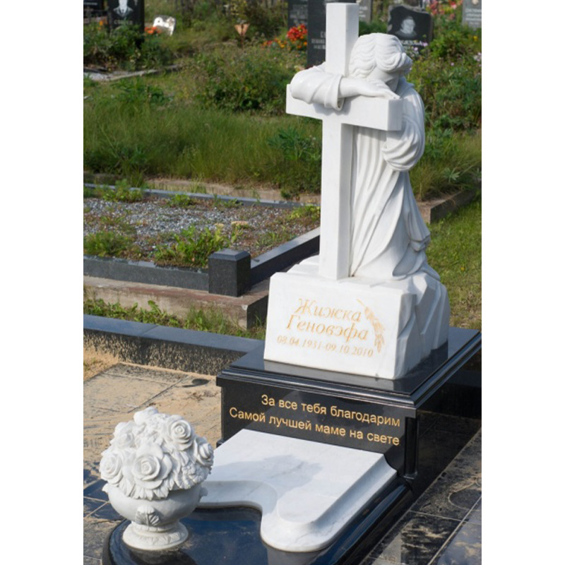 Marmordenkmal mit Kreuz- und Engelsschnitzerei auf Bestellung