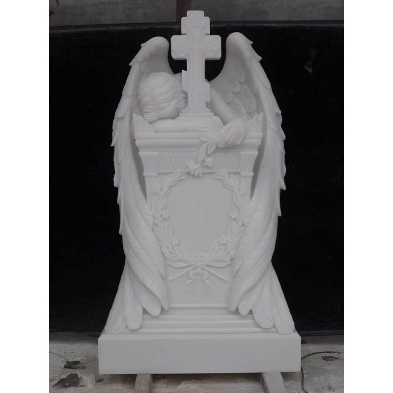 Marmordenkmal mit Kreuz- und Engelsschnitzerei auf Bestellung