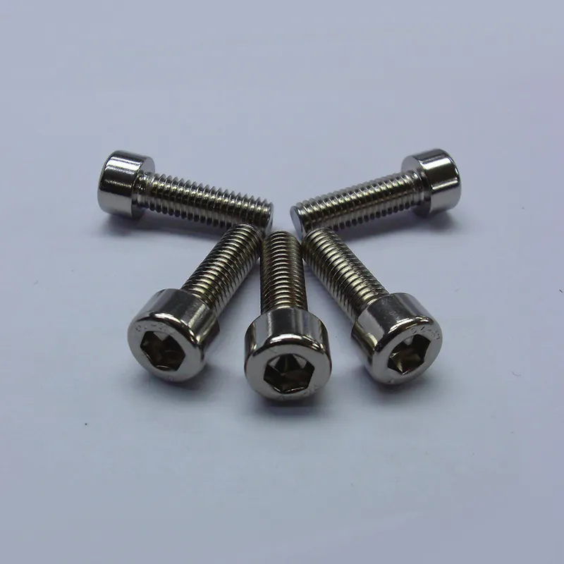 Винты с цилиндрической головкой под внутренний шестигранник