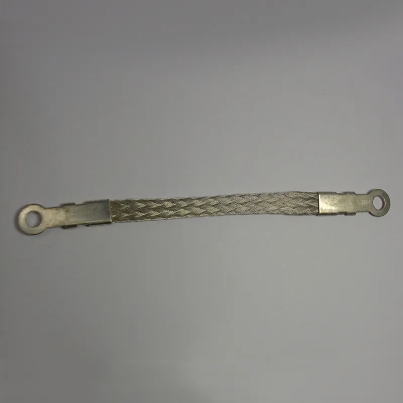 Заземляющая шина с двумя продольными штуцерами