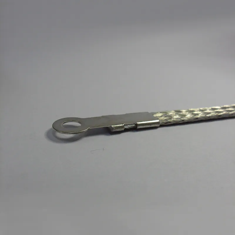 Заземляющая шина с двумя продольными штуцерами