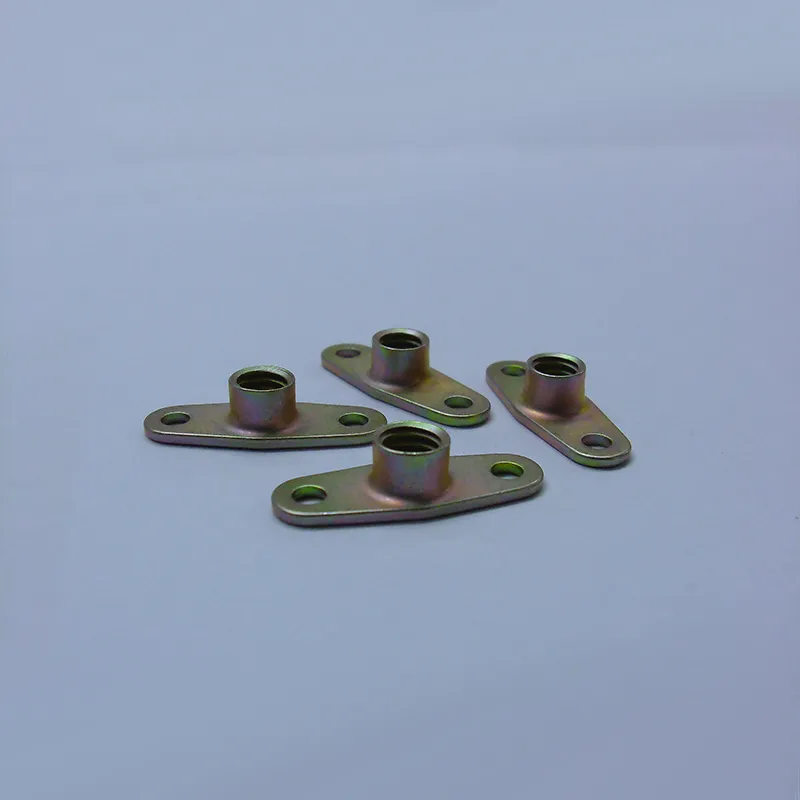 Опорная пластина с самоконтрящейся гайкой