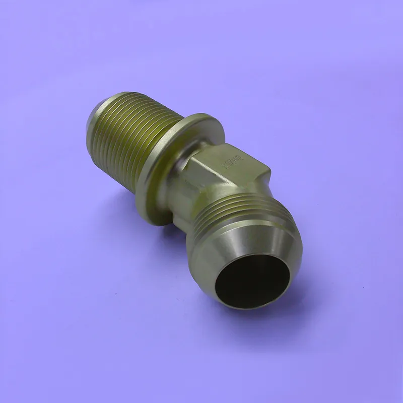 Угловой С-образный фитинг под развальцовку