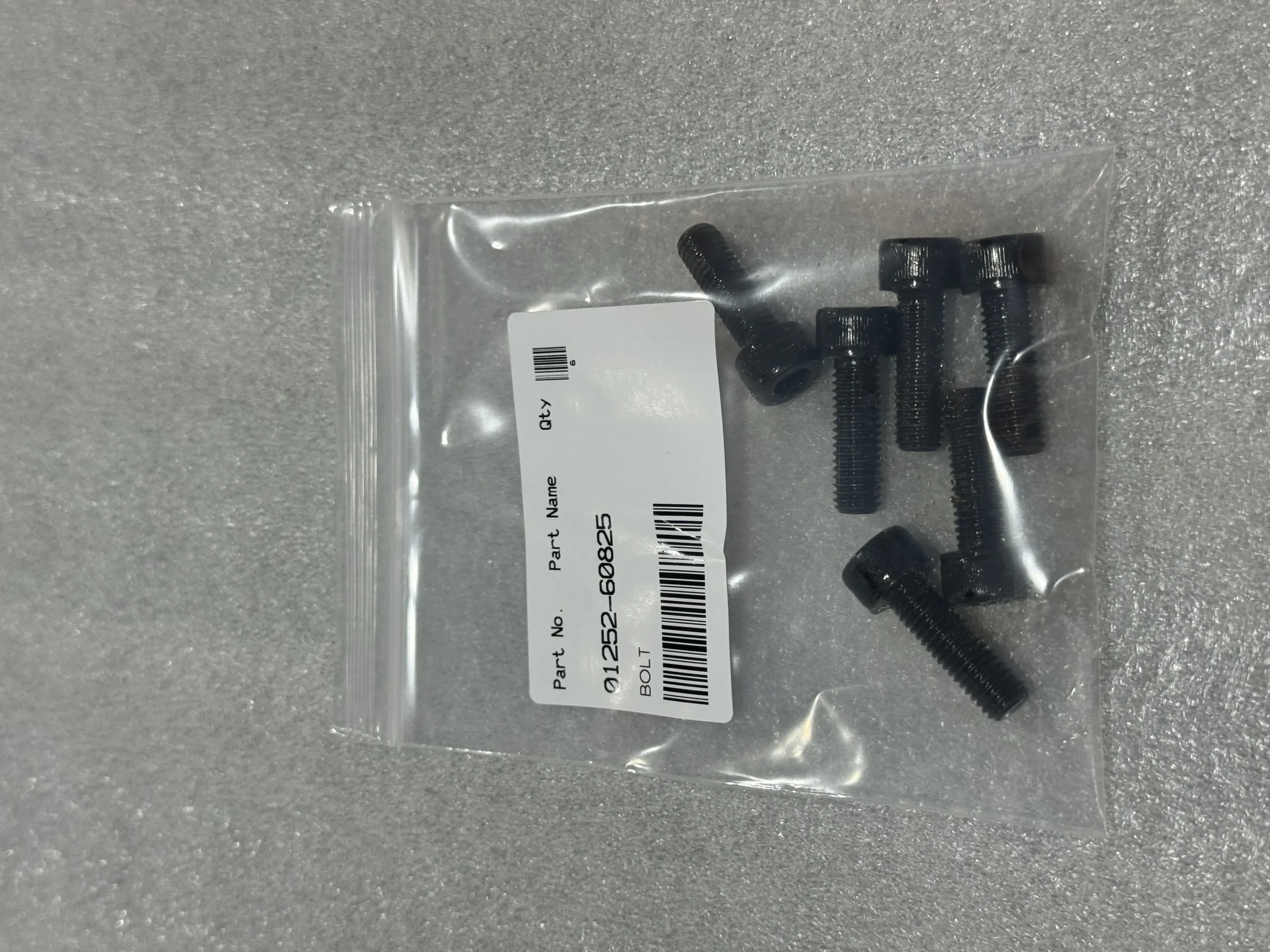 Механические детали Komatsu 01252 – 60825 Bolt