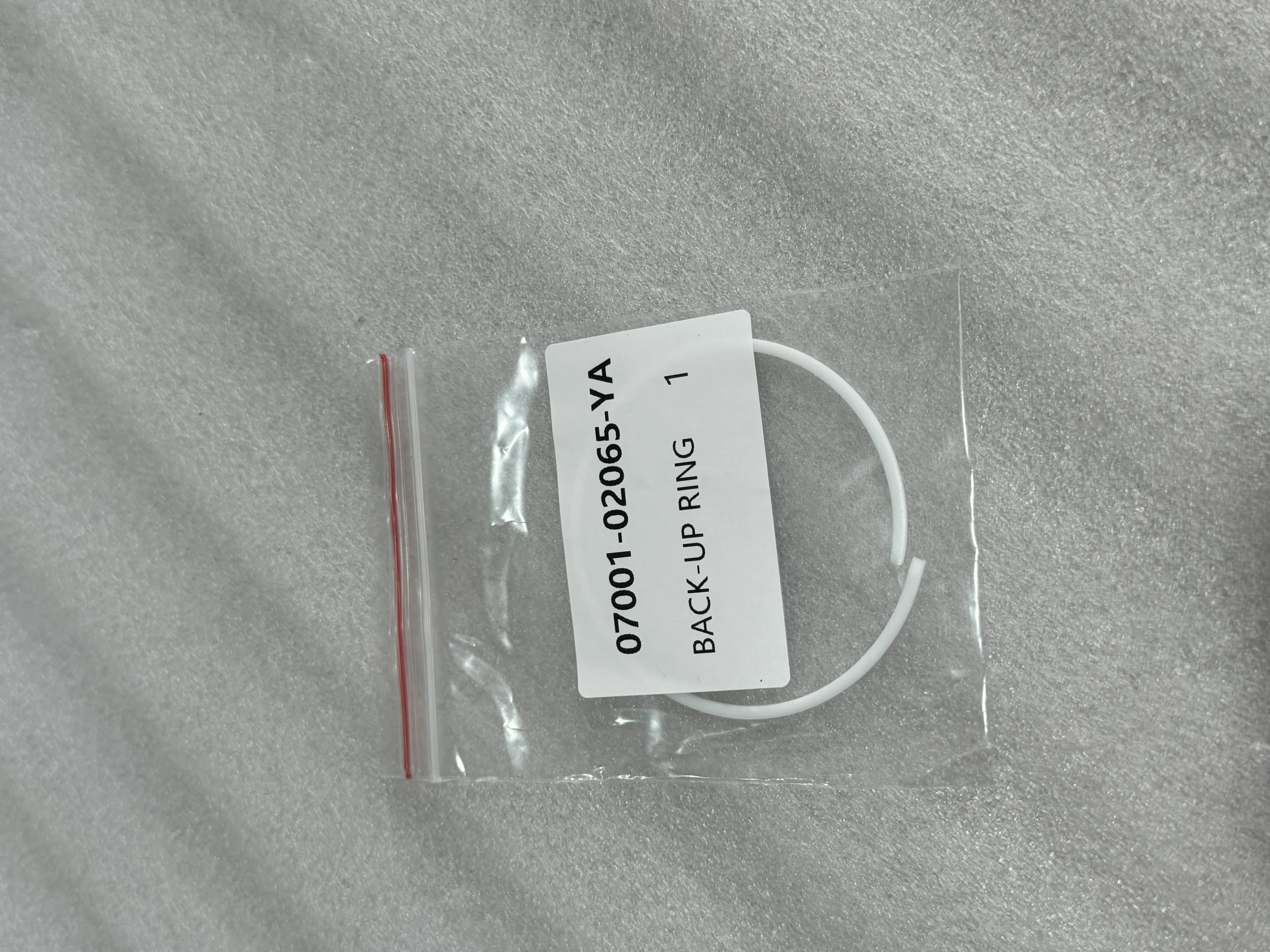 Оригинальное уплотнительное опорное кольцо Komatsu 07001 – 02065 – YA