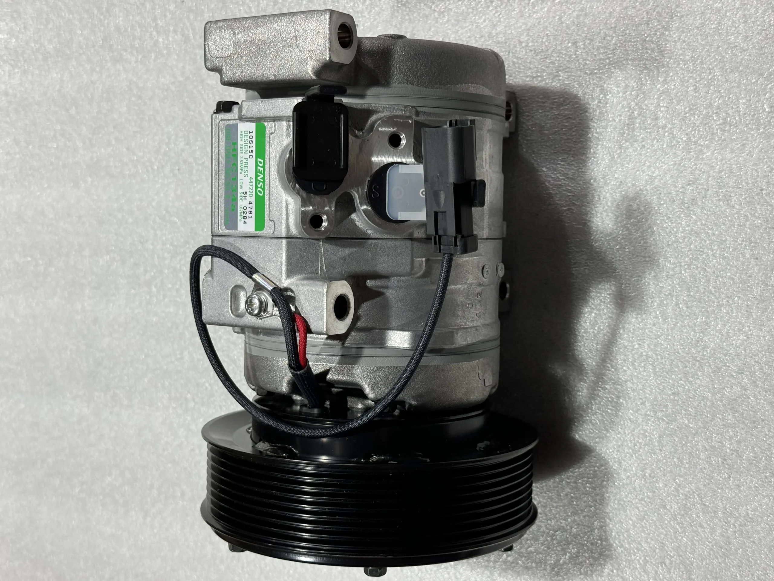 Компрессоры для кондиционирования воздуха Komatsu 14X – 911 – 7112