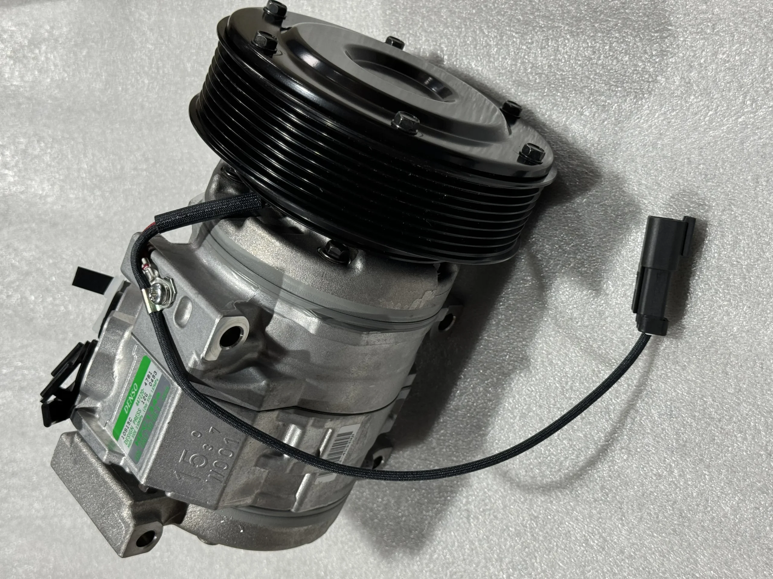 Компрессоры для кондиционирования воздуха Komatsu 14X – 911 – 7112