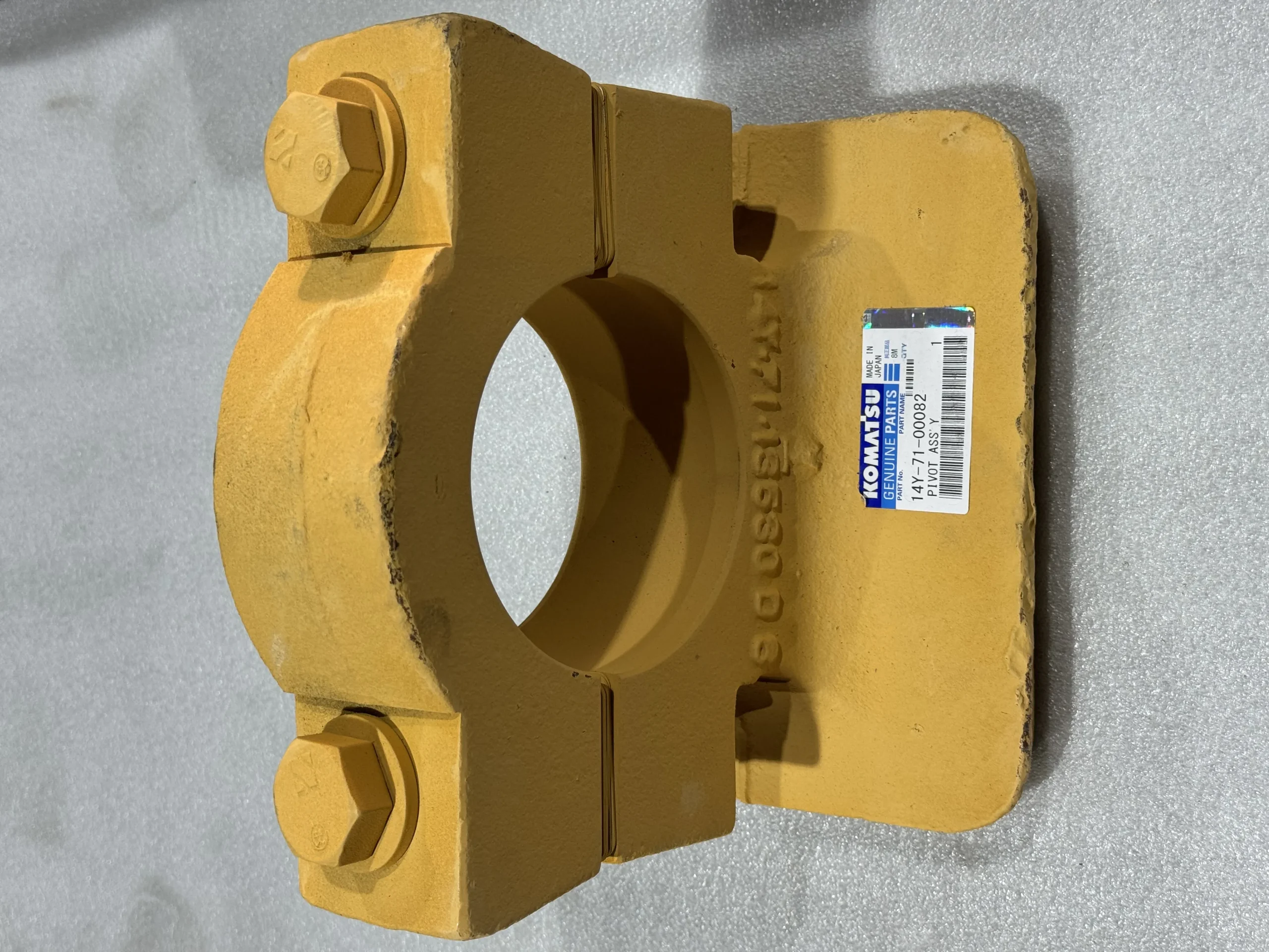 Механические аксессуары Komatsu 14Y – 71 – 00082 Komatsu Pivot Assembly