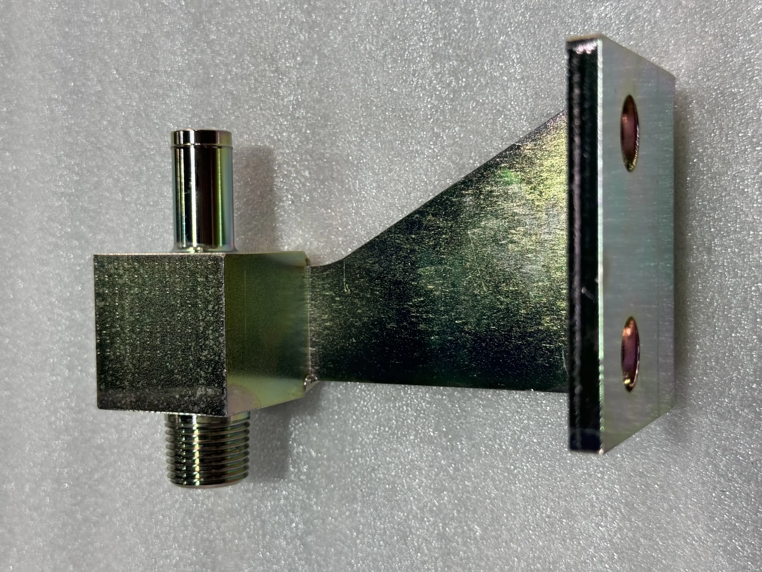 Оригинальный кронштейн Komatsu 195 – 04 – 31220