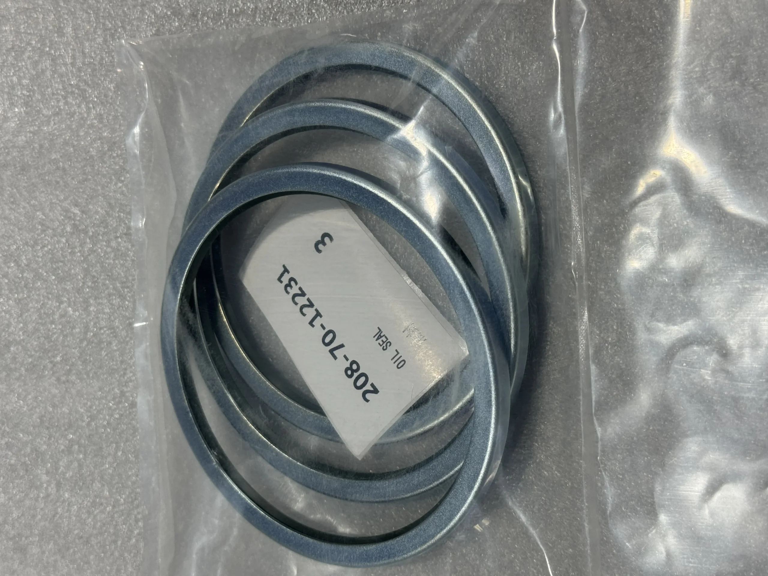 Оригинальное пылезащитное уплотнение Komatsu 208 – 70 – 12231