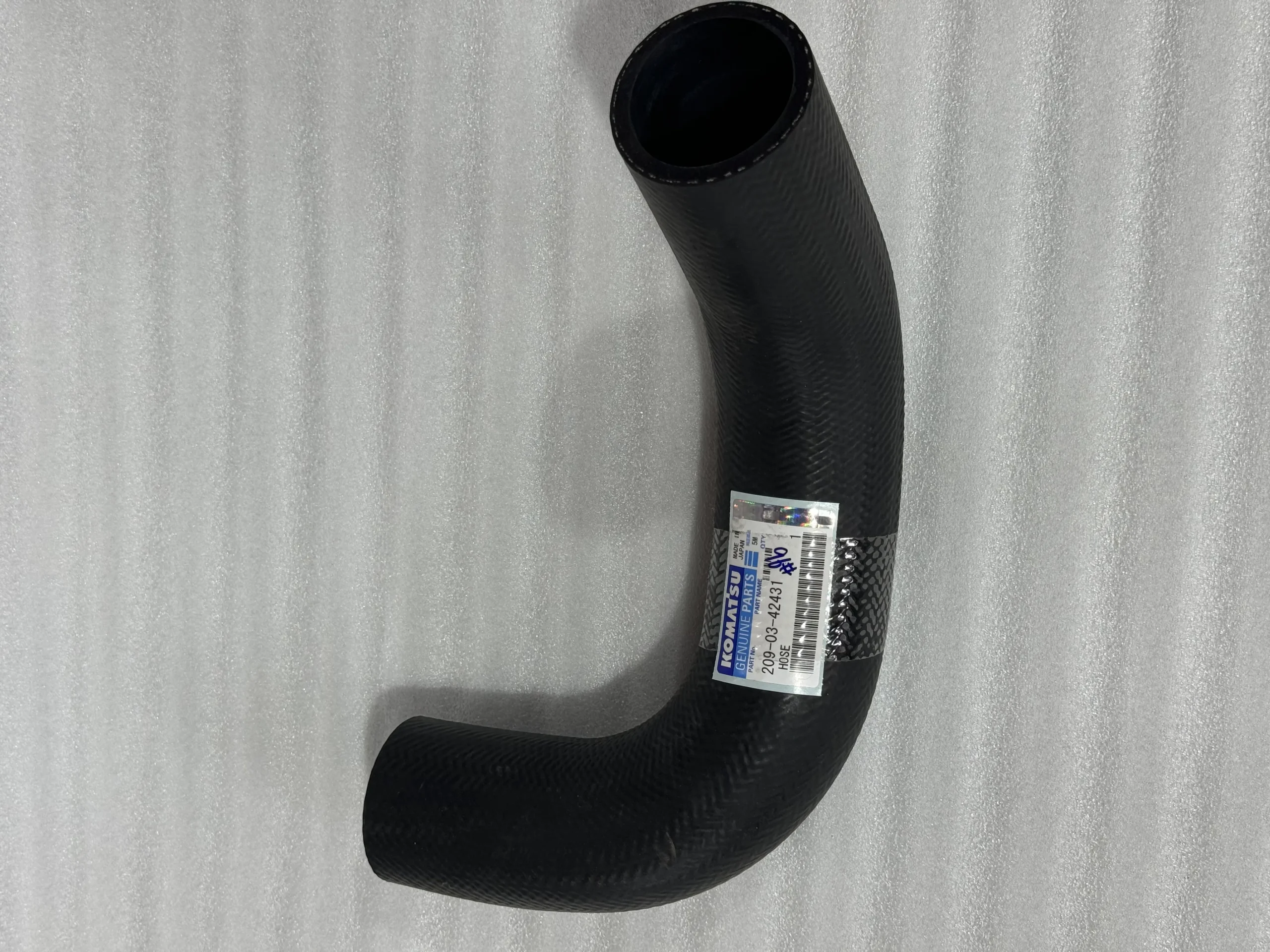 Шланг оригинальный Komatsu 209 – 03 – 42431