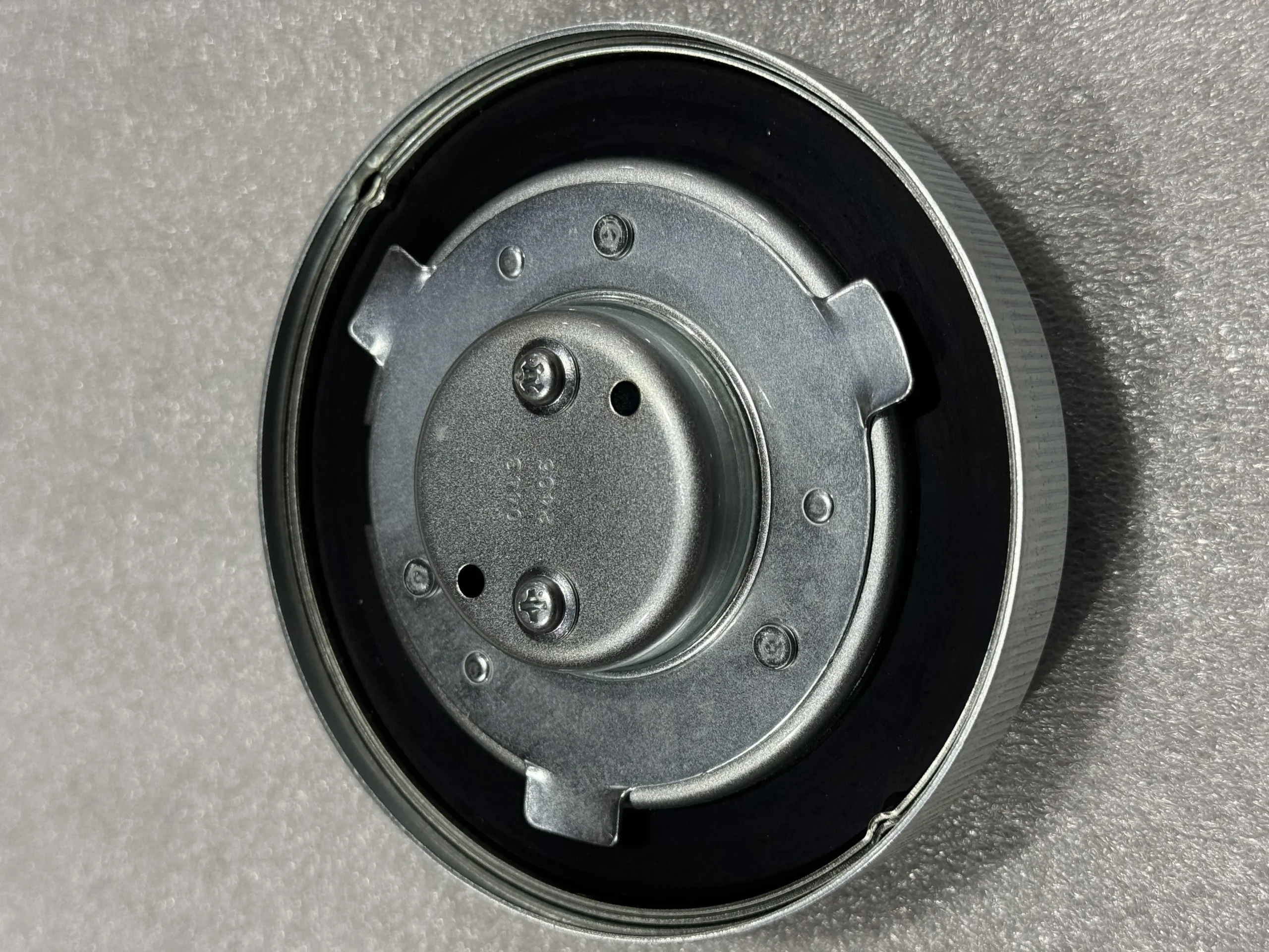 Крышка топливного бака & quot; КОМАТСУ & quot; 20Y – 04 – 1162