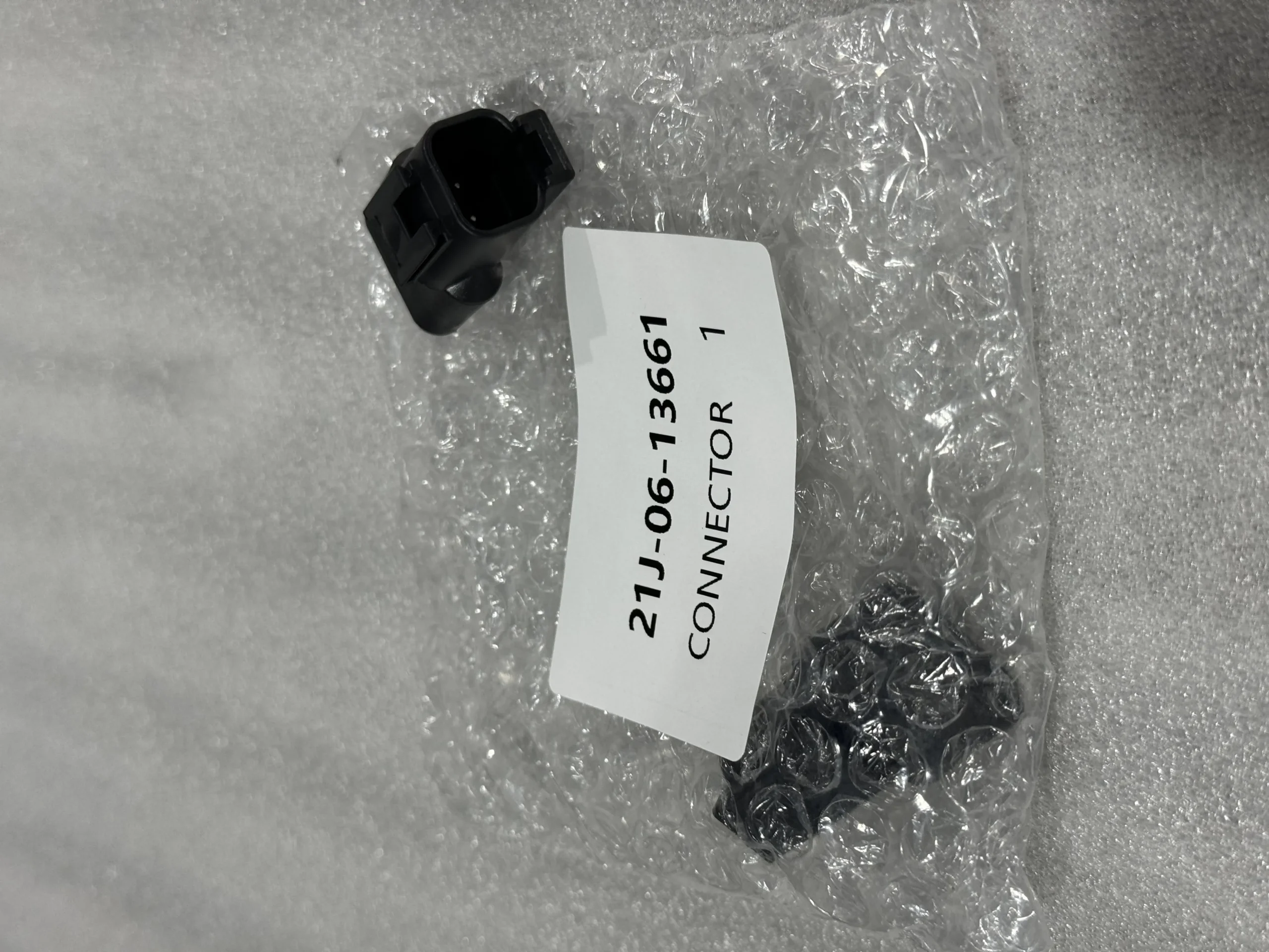 Оригинальный разъем Komatsu 21J – 06 – 13661