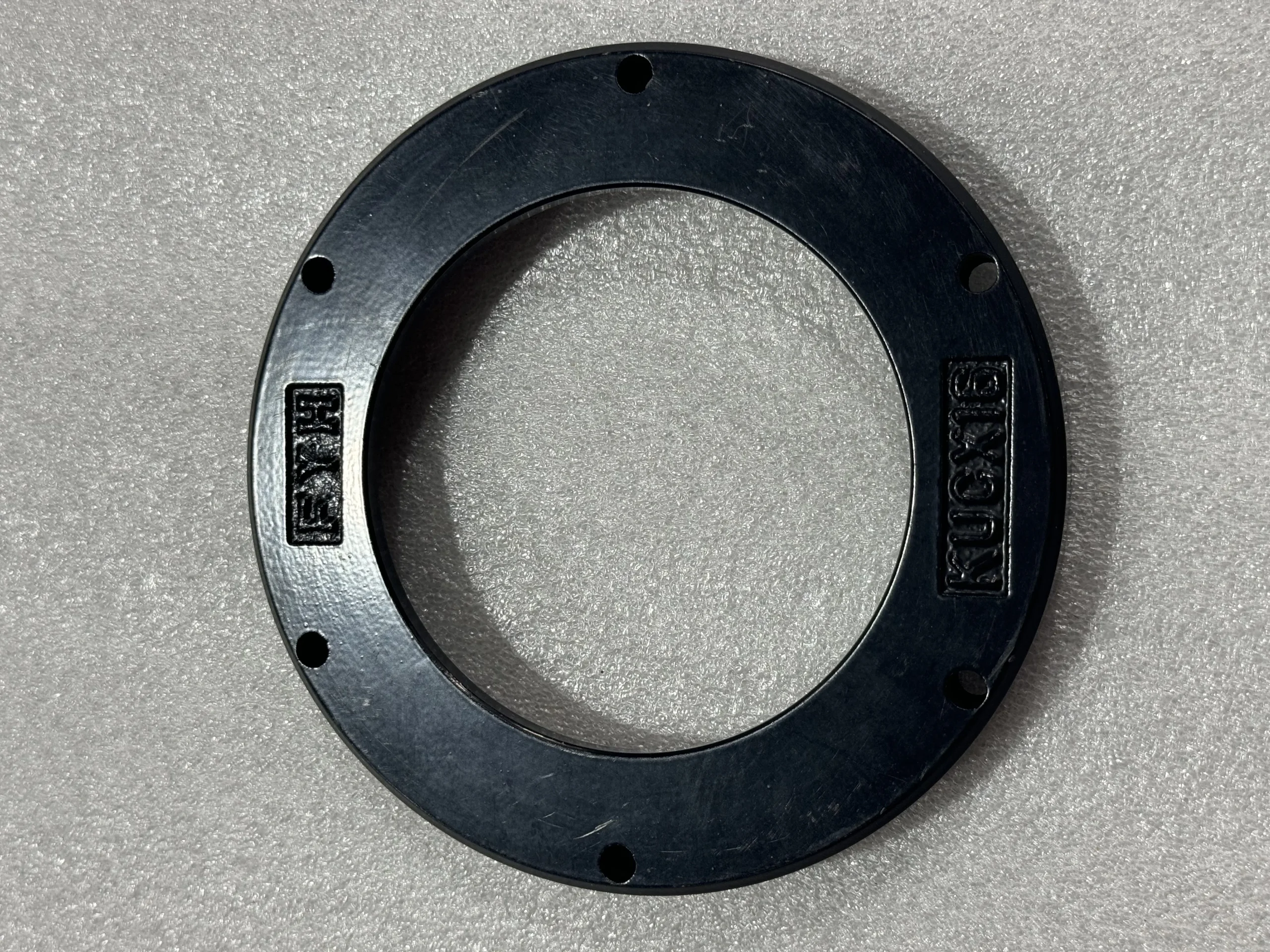 Комплекты для Komatsu 421 – 20 – 15630 Cover with Shaft Seal