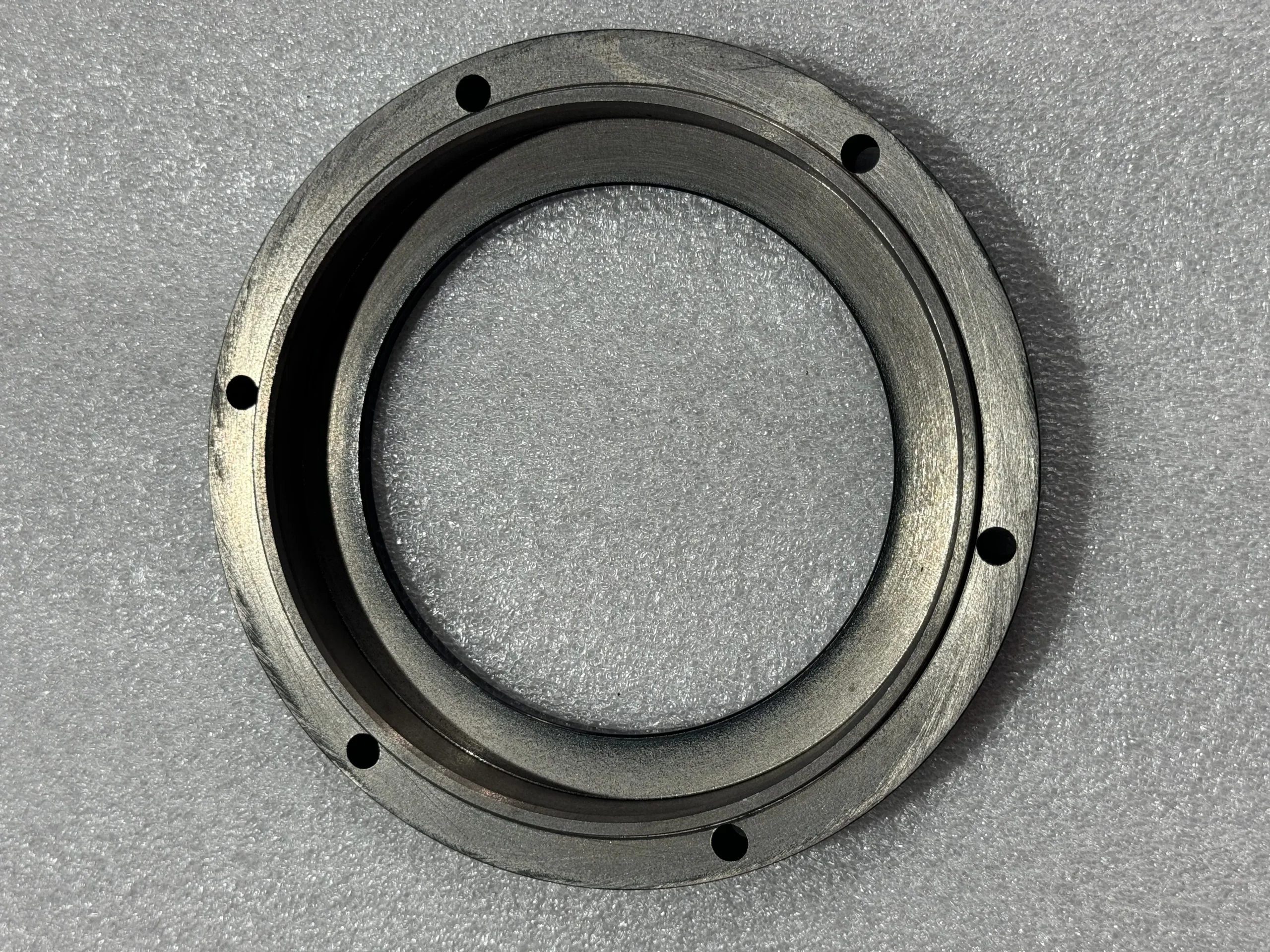 Комплекты для Komatsu 421 – 20 – 15630 Cover with Shaft Seal