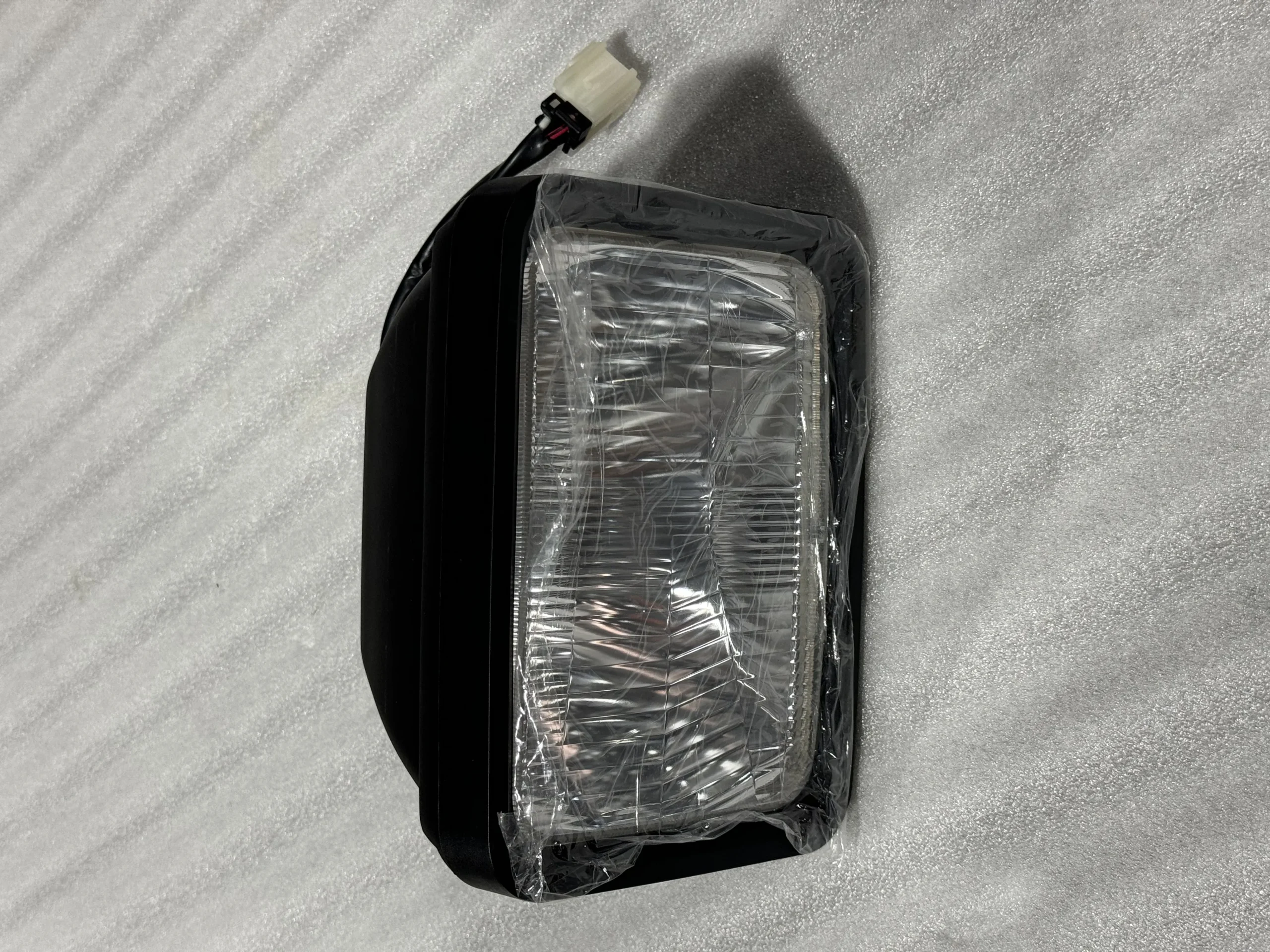 Оригинальные фары Komatsu 424 – 06 – 2321