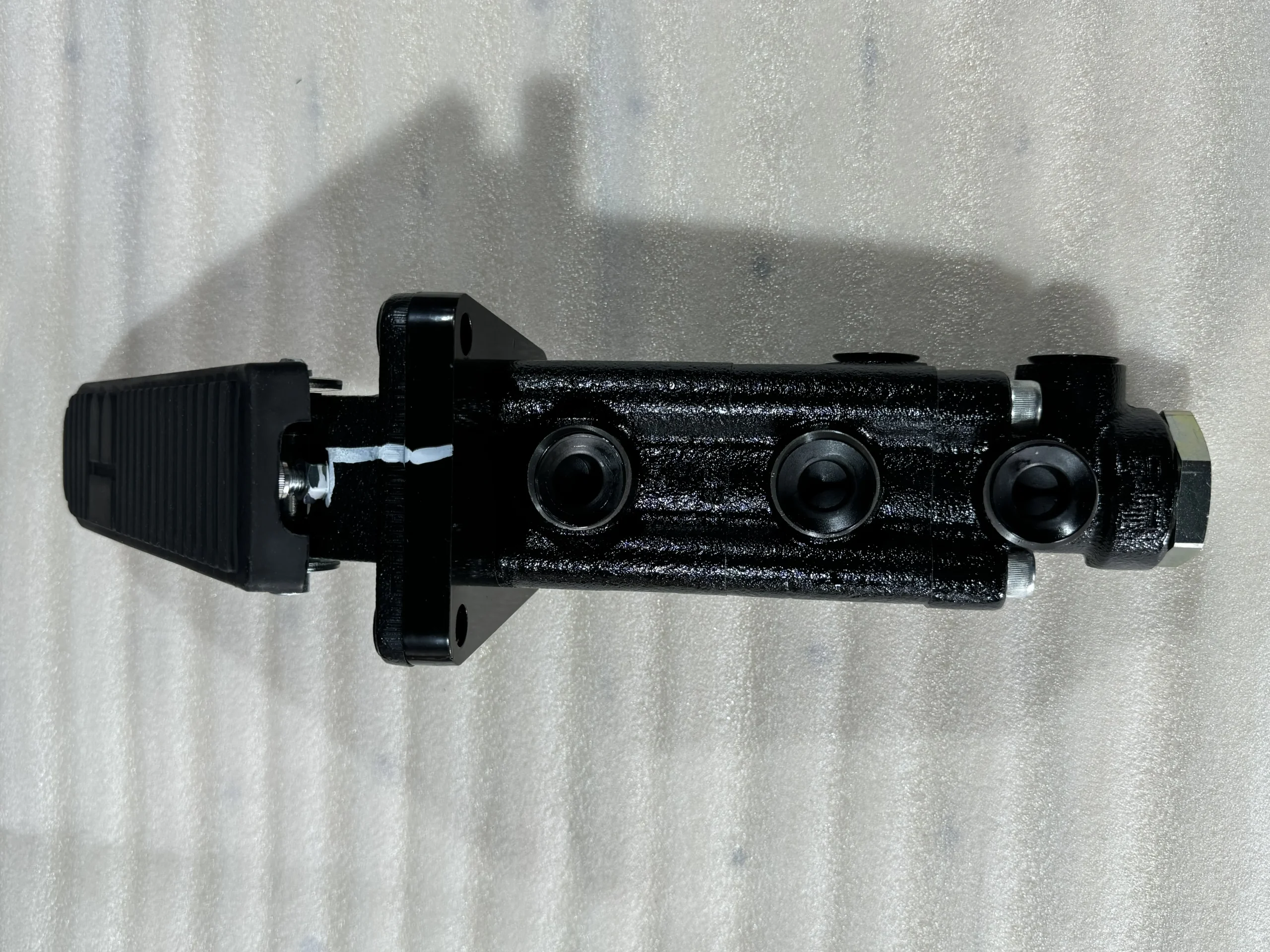 Компоненты клапанов Komatsu 426 – 43 – 37702Z