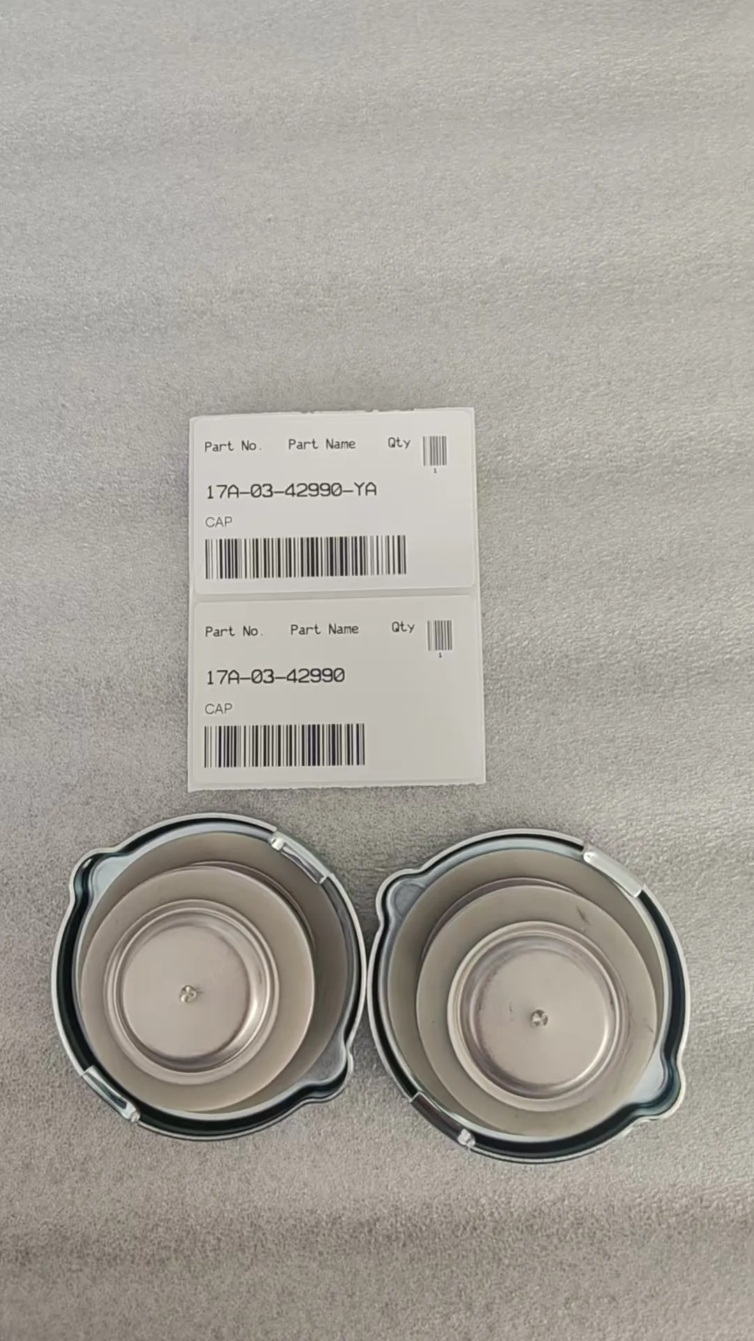 17A-03-42990  это крышка для техники Komatsu