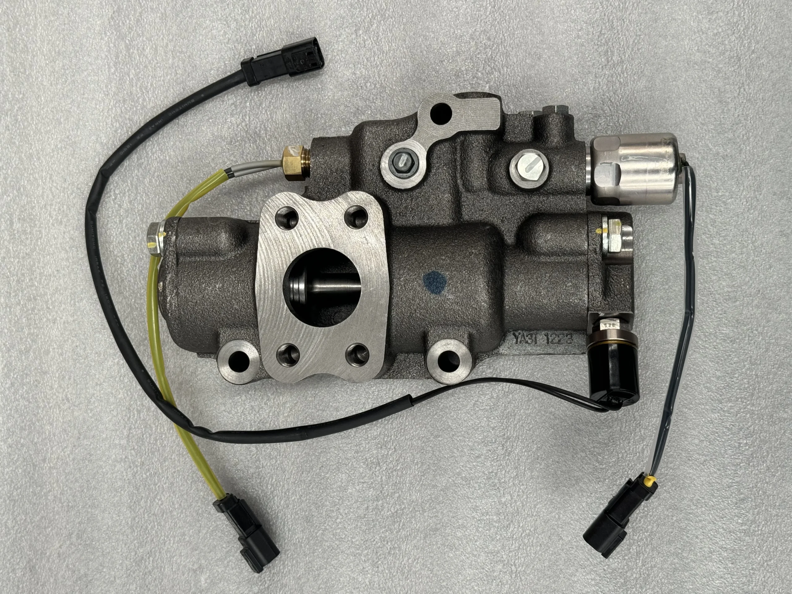 Оригинальный самосвал Komatsu HD785 – 7 Выборочный клапан 561 – 15 – 74030