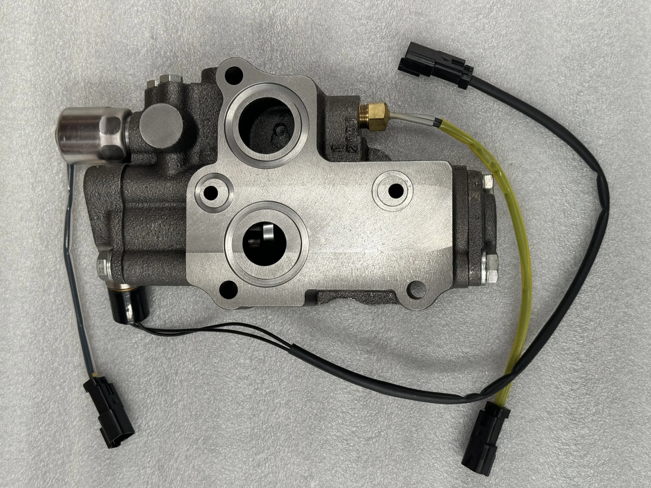 Оригинальный самосвал Komatsu HD785 – 7 Выборочный клапан 561 – 15 – 74030