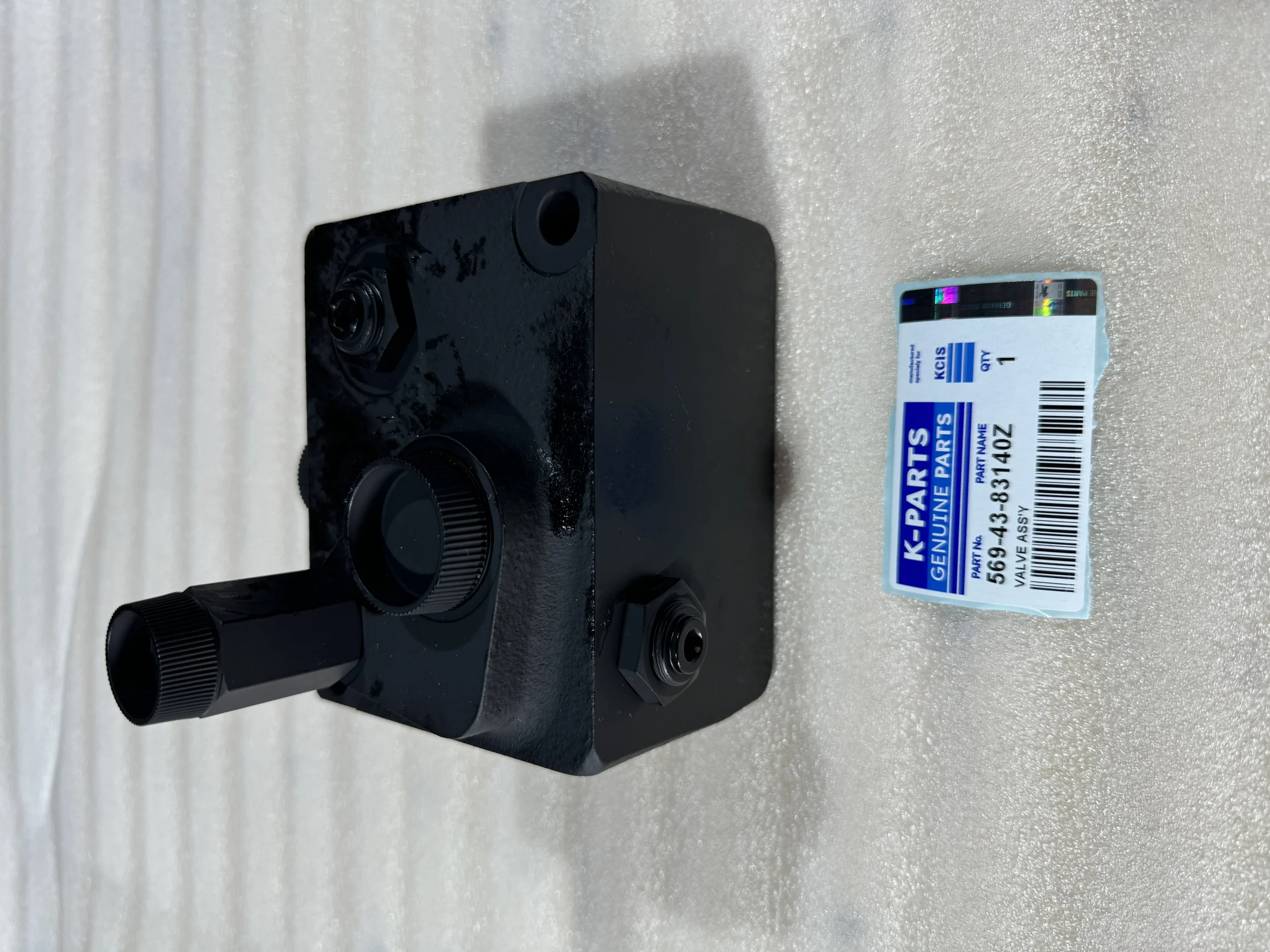 Komatsu оригинальный 569 – 43 – 83140 Сосновый клапан, наполнение аккумулятора