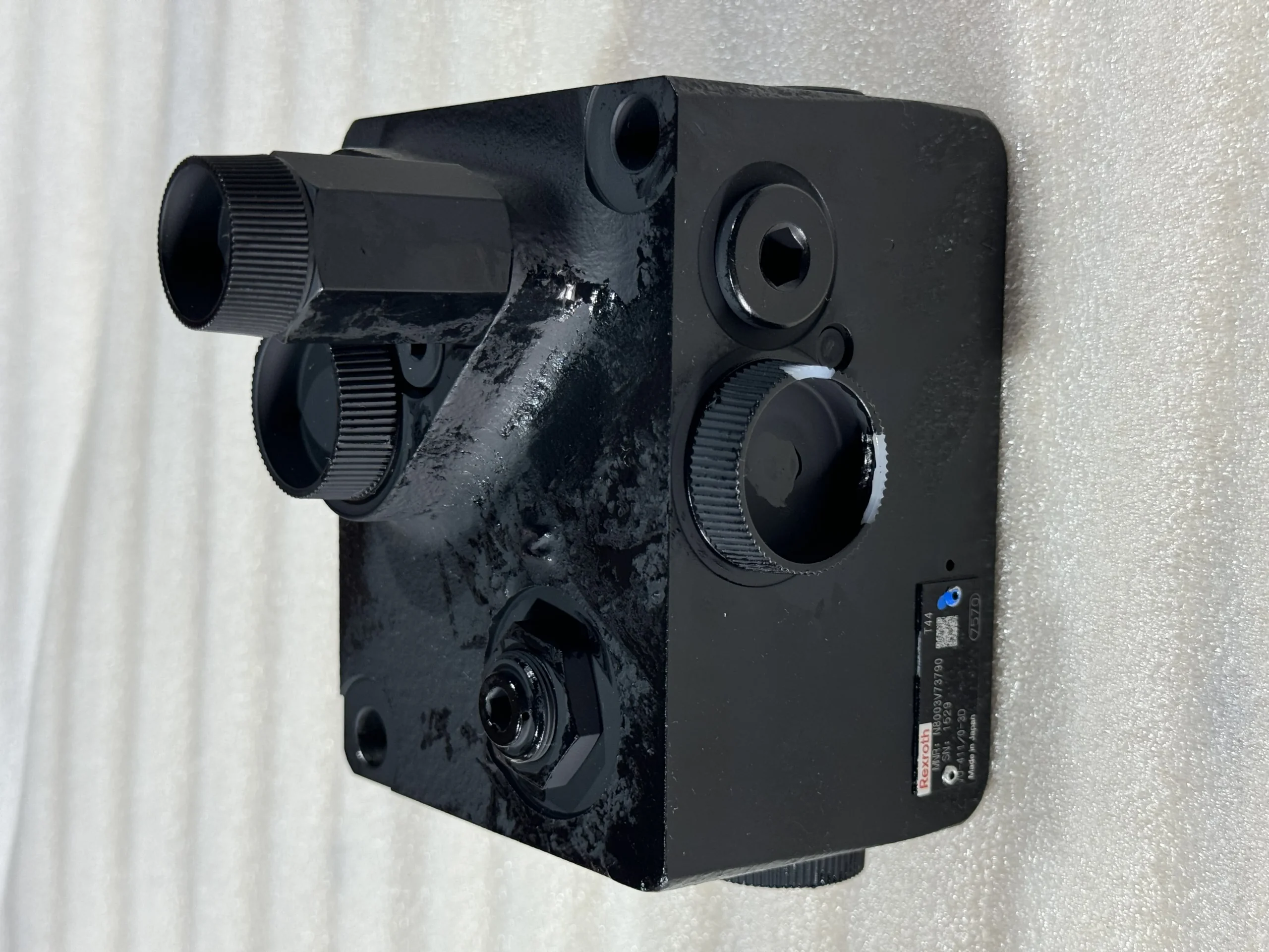 Komatsu оригинальный 569 – 43 – 83140 Сосновый клапан, наполнение аккумулятора