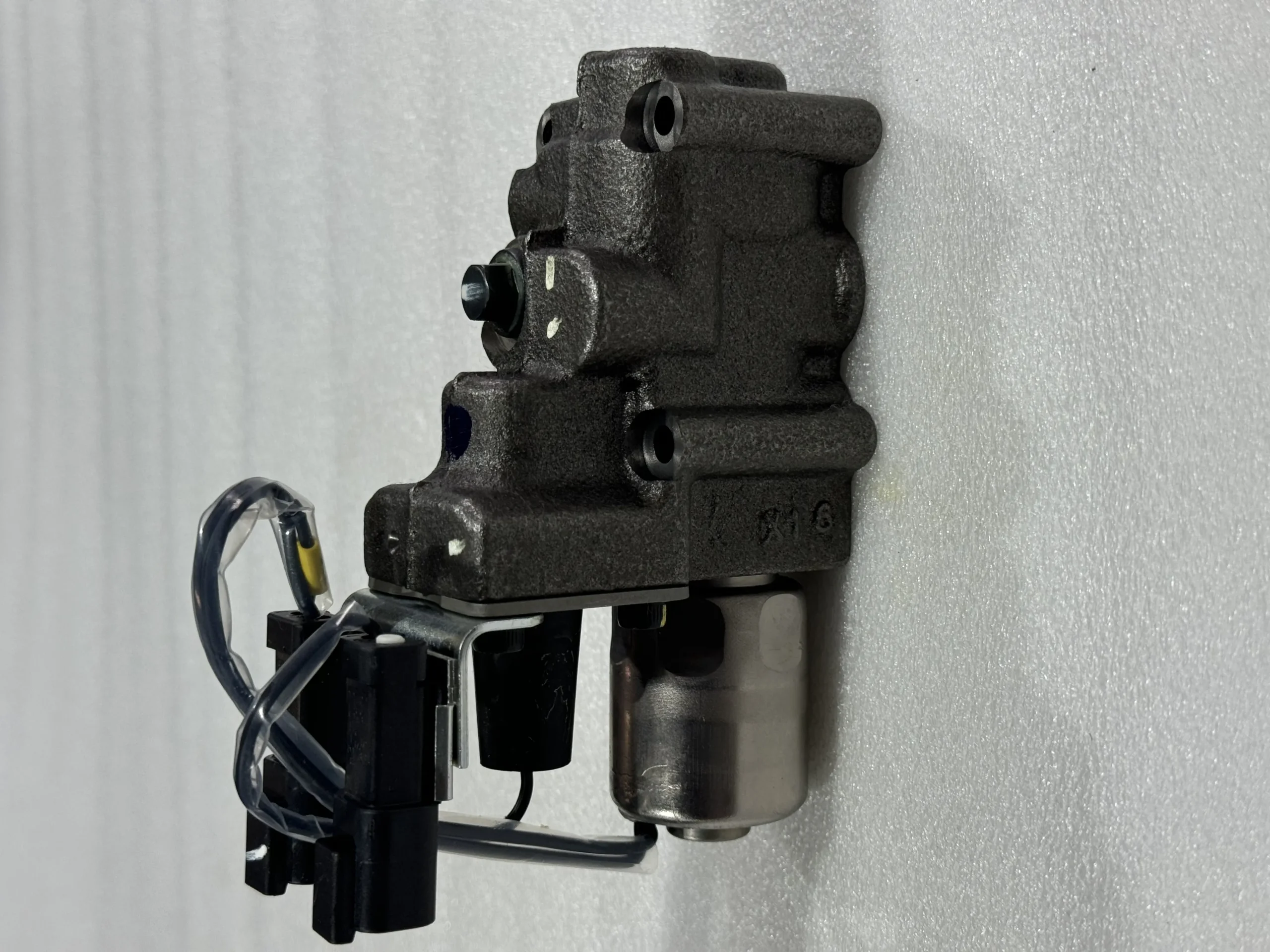 Компоненты клапанов Komatsu WA470 – 8ECMV 56D – 15 – 35702