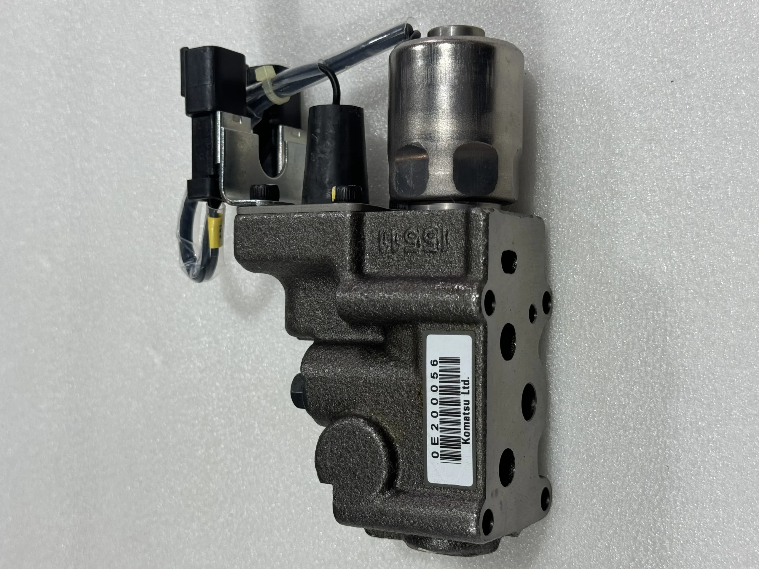 Компоненты клапанов Komatsu WA470 – 8ECMV 56D – 15 – 35702