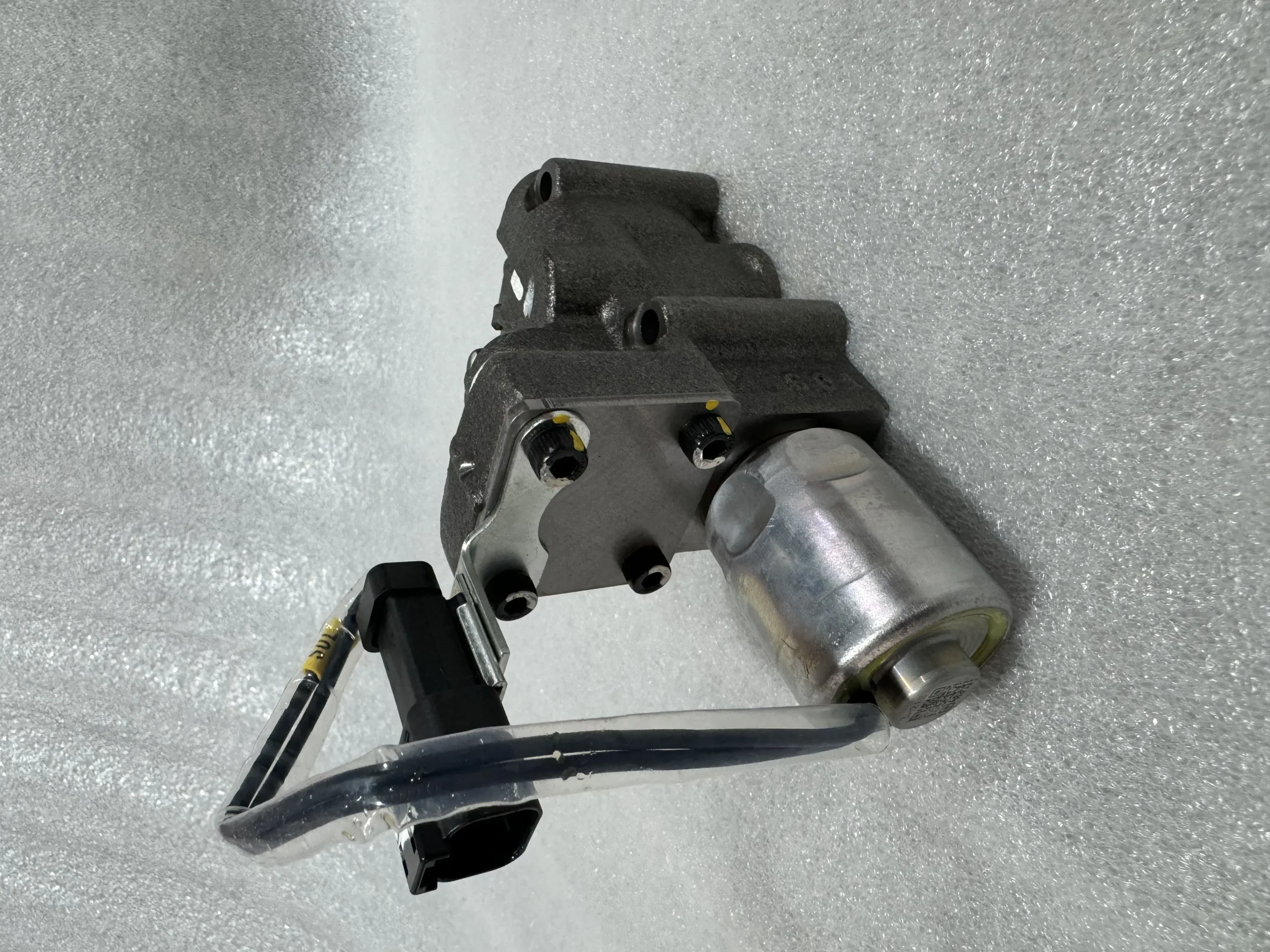 Оригинальный клапан управления Komatsu 56D – 15 – 35800