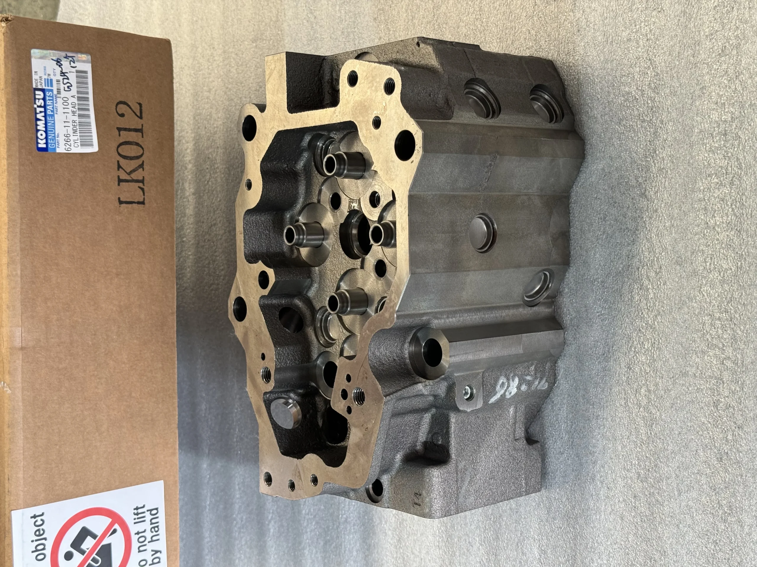 Оригинальная головка цилиндра Komatsu 6266 – 11 – 1100