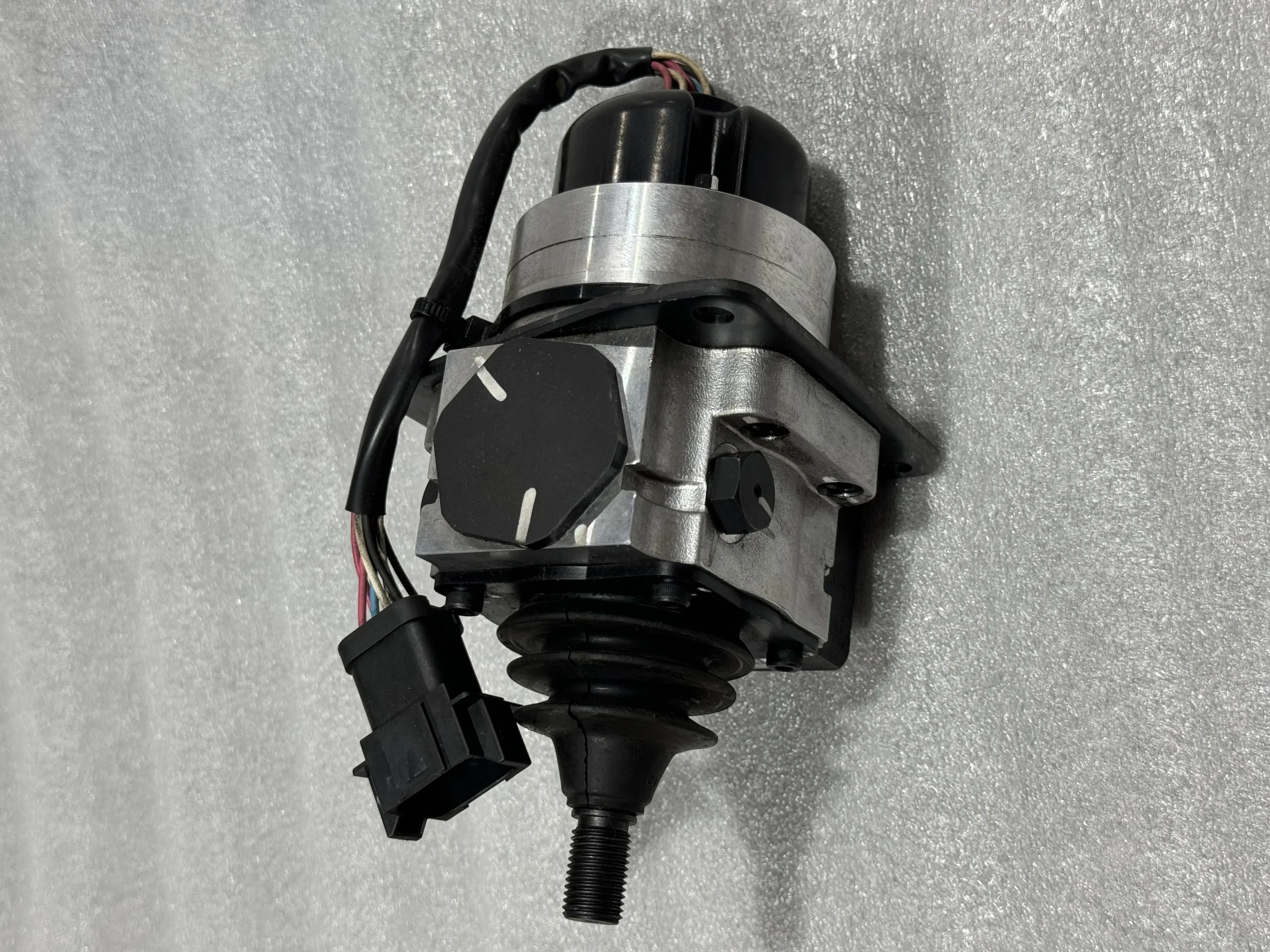 Оригинальная панель управления Komatsu D31e D37e D61e в сборе 702 – 16 – 02290